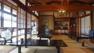 ここは吉永小百合のポスターが撮影されたお店