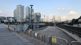 オーケーストアから川沿いに横浜へ