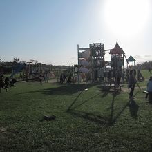 多くの人でにぎわっていました