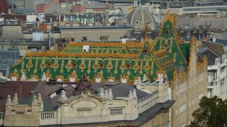 レヒネル・エデンの建築を見に行く