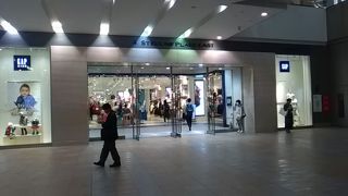 （再訪）イーストのエレベーターは見つけにくいけど空いています