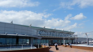 カラフルな飛行機が多いです