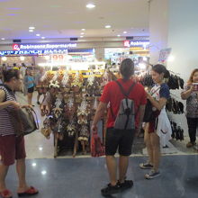 ロビンソン プレイス マニラ