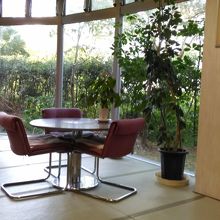 日帰り温泉の休憩スペース