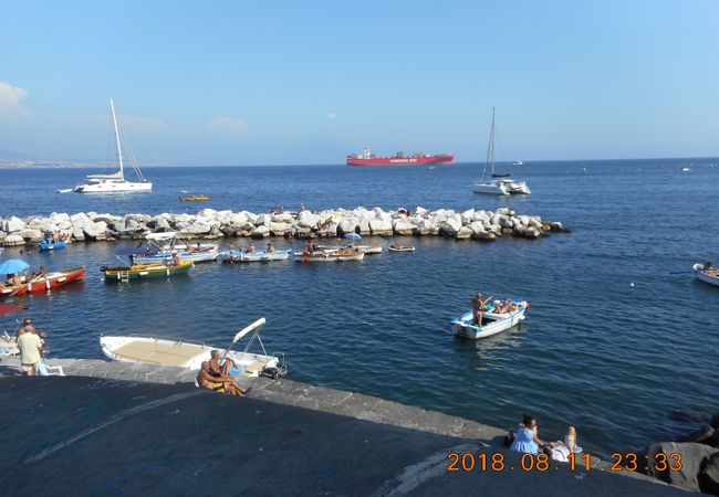 イタリアの港 サンタルチア港 クチコミ・アクセス・営業時間｜ナポリ【フォー