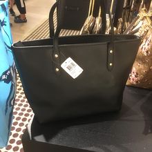 トートバッグ　黒　この感じばかり見ていたので同じ感じの物ばか