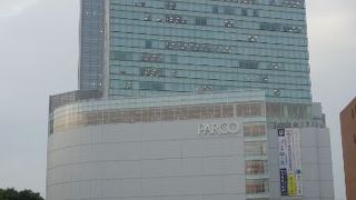 エスパルと並ぶ駅前商業施設