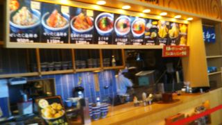 うどんと海鮮丼