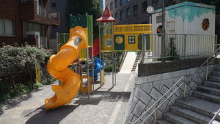 子供が遊ぶ児童公園なので、それ以上のものではない