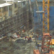 ＢＴＳオンヌット駅の近傍では、再開発工事が進んでいます。