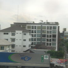 プナウィティの傍には、コンドミニアムが多数建てられています。