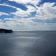 看板よりも橋の方向へ