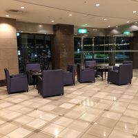 ロビーはゆったりとした造り