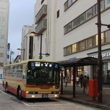 本厚木駅前のバス乗り場