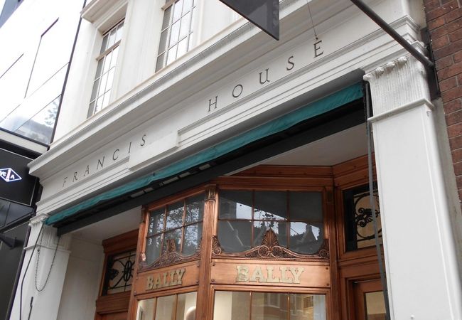 皮革製品が充実☆