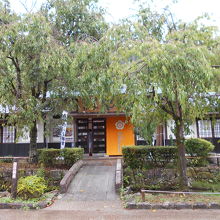 織田信長居館跡発掘調査案内所信長楽市