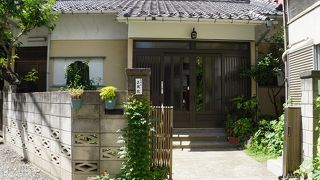 神楽坂から朝日坂の方に入ってすぐ