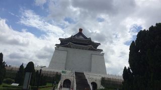 綺麗な庭園のある公園。