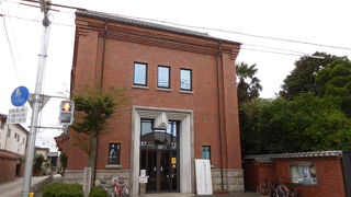 古河市ゆかりの芸術家作品を展示