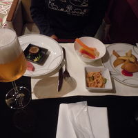 カクテルタイムではビールも飲みました