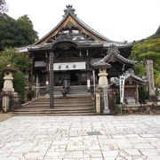 伊奈波神社前の寺院