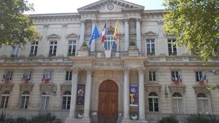 時計台広場にあります。