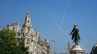 リベルダーデ広場に