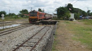 カンボジア国境へ向かうローカル列車は遅いがむちゃくちゃ安い