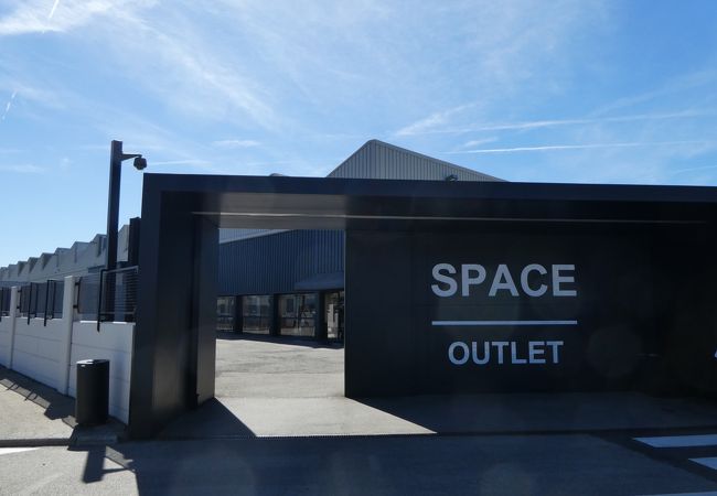 prada space outlet