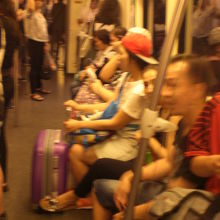 パープルラインが繋がると、地下鉄の混雑が、激しくなりました。