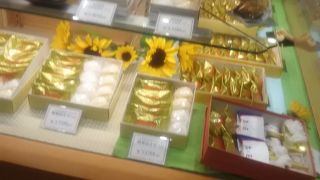 小ぶりのお菓子がとても上品です。