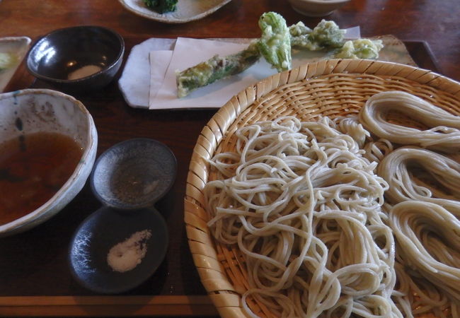 店はキレイ、味は最高