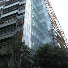 スタイリッシュな建物