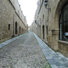 右側の建物です。