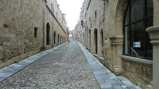 騎士団通りの一番下