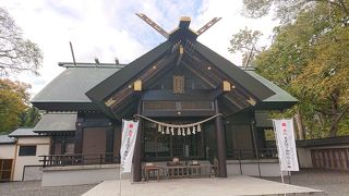 空港から路線バスでも行けます、