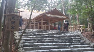 正宮に次ぐ大きさ。