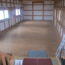 門の内部の様子