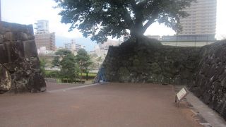 門は現存しませんが、石垣もなかなか素晴らしいです