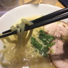 ちゅるちゅるーっと。