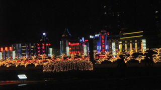 アジア最大の広場です