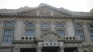 本館と分館があります