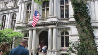 かつてボストンの市議会が置かれていた建物は　今ルースステーキハウス