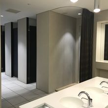 レディーストイレ