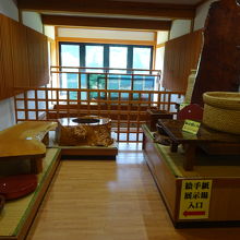 立派な木工品が販売されていました