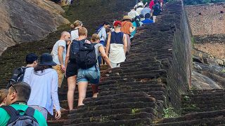 年末大晦日は登岩者で大渋滞、頂上まで2時間かかった。