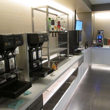 羽田空港国際線 ANAラウンジ (110番ゲート付近)