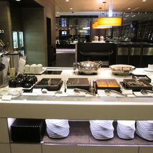 羽田空港国際線 ANAラウンジ (110番ゲート付近)