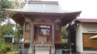 散歩の途中でも参拝しやすい