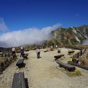 雄山をはじめとする立山連峰の全景が見渡せます